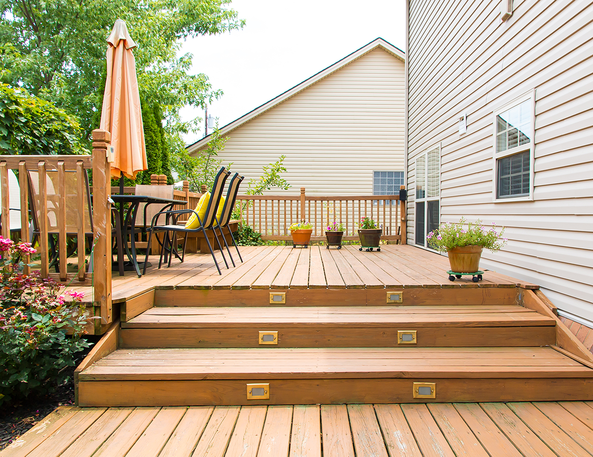 A Custom Deck: Extending Your Outdoor Living Space